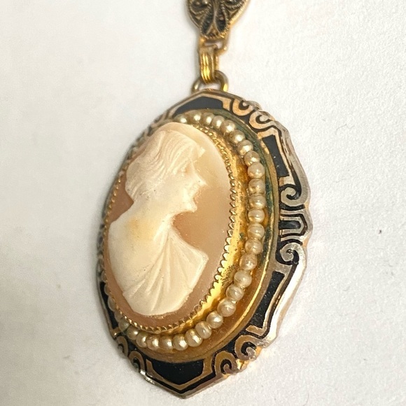 Vintage Cameo Brooch Victorian Style Carved Female Profile Portrait Gold Pin - Picture 6 of 11